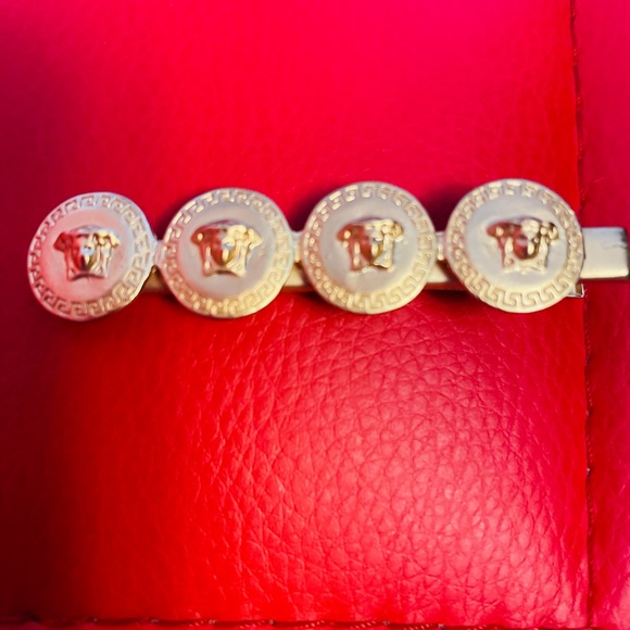 Vintage French design Pretty gold plated hair clip looks really elegant - Picture 5 of 6